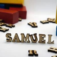nombre samuel hecho con letras de madera