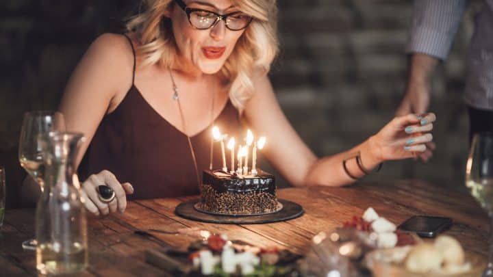 120 mejores y más alegres frases y deseos de 32 cumpleaños