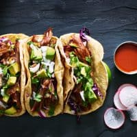 tacos en la mesa