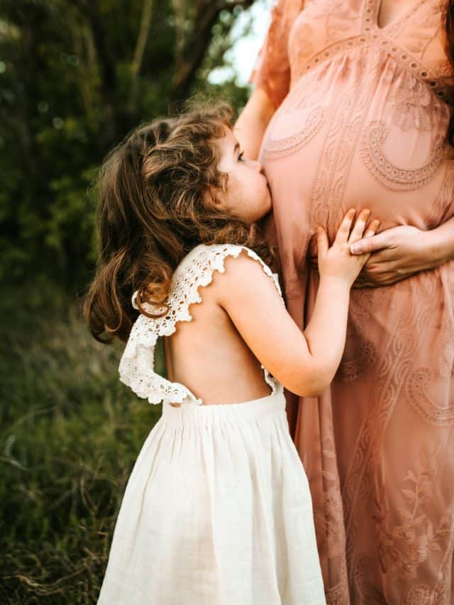 mother pregnant with another child