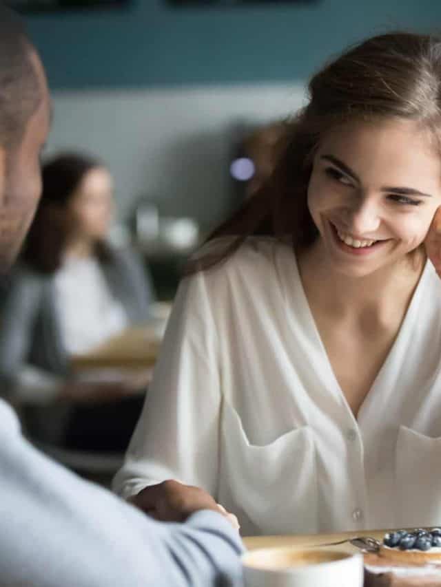 couple flirting in cafe