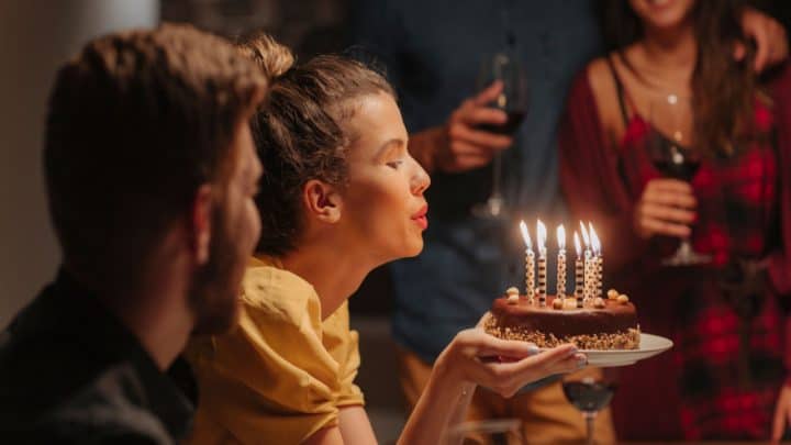 180 Conmovedores Deseos de Cumpleaños para Amigo que Adoras