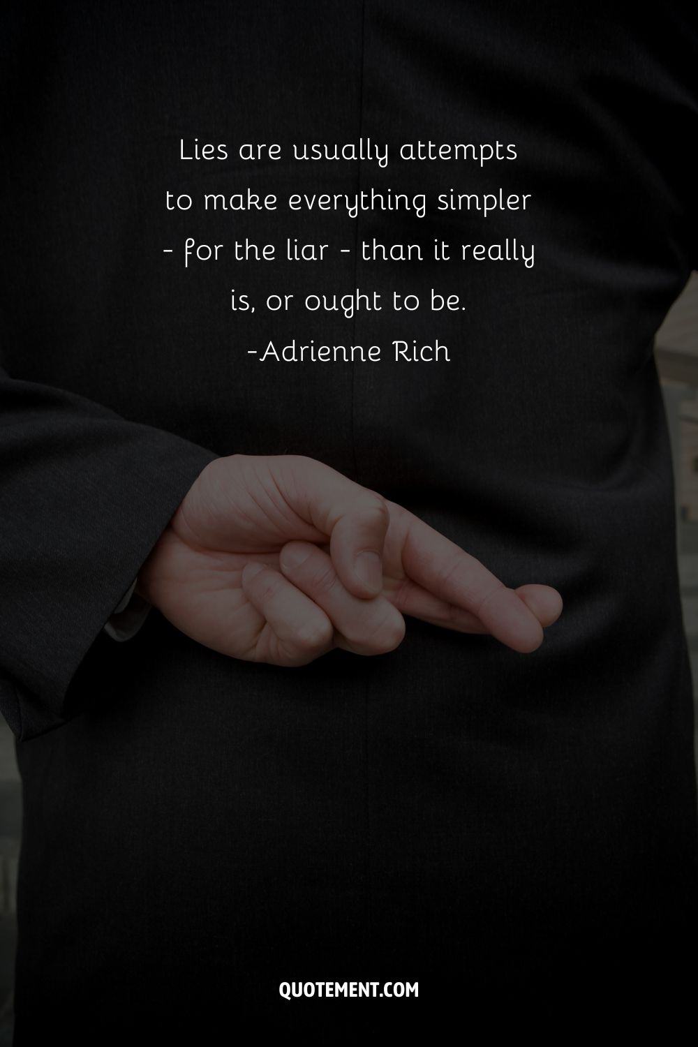 crossed fingers image representing top quote about liars
