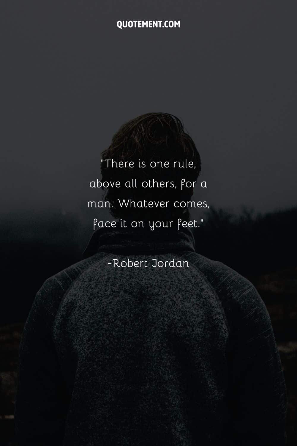 imagen trasera de un hombre que representa la cita de Robert Jordan