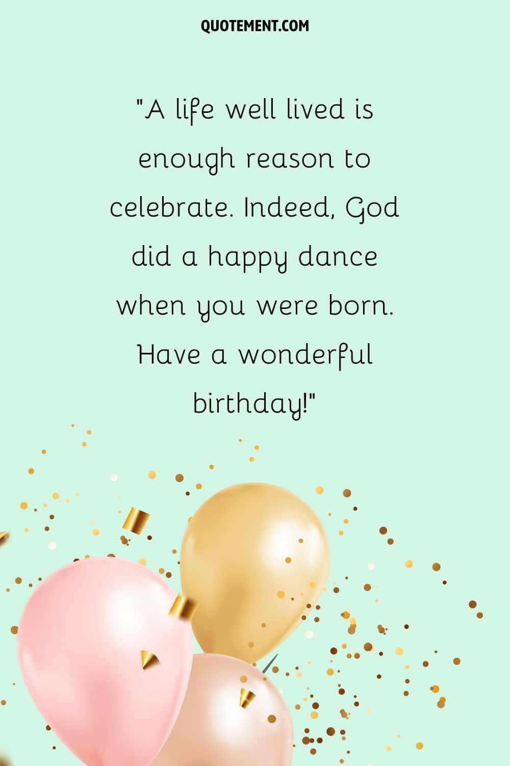 globos de cumpleaños y papelitos dorados