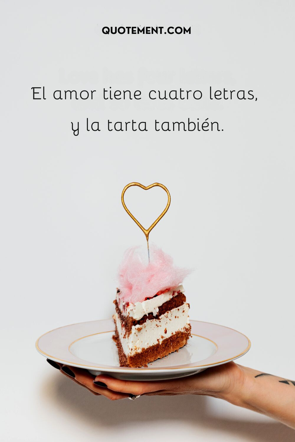 El amor tiene cuatro letras, y el pastel también