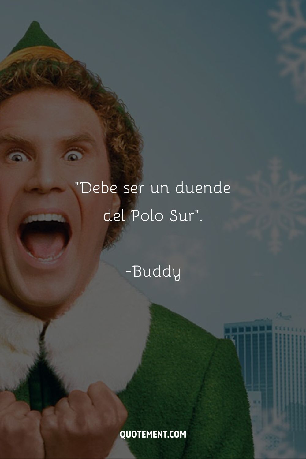 Con espíritu navideño, Buddy comparte alegres vibraciones.