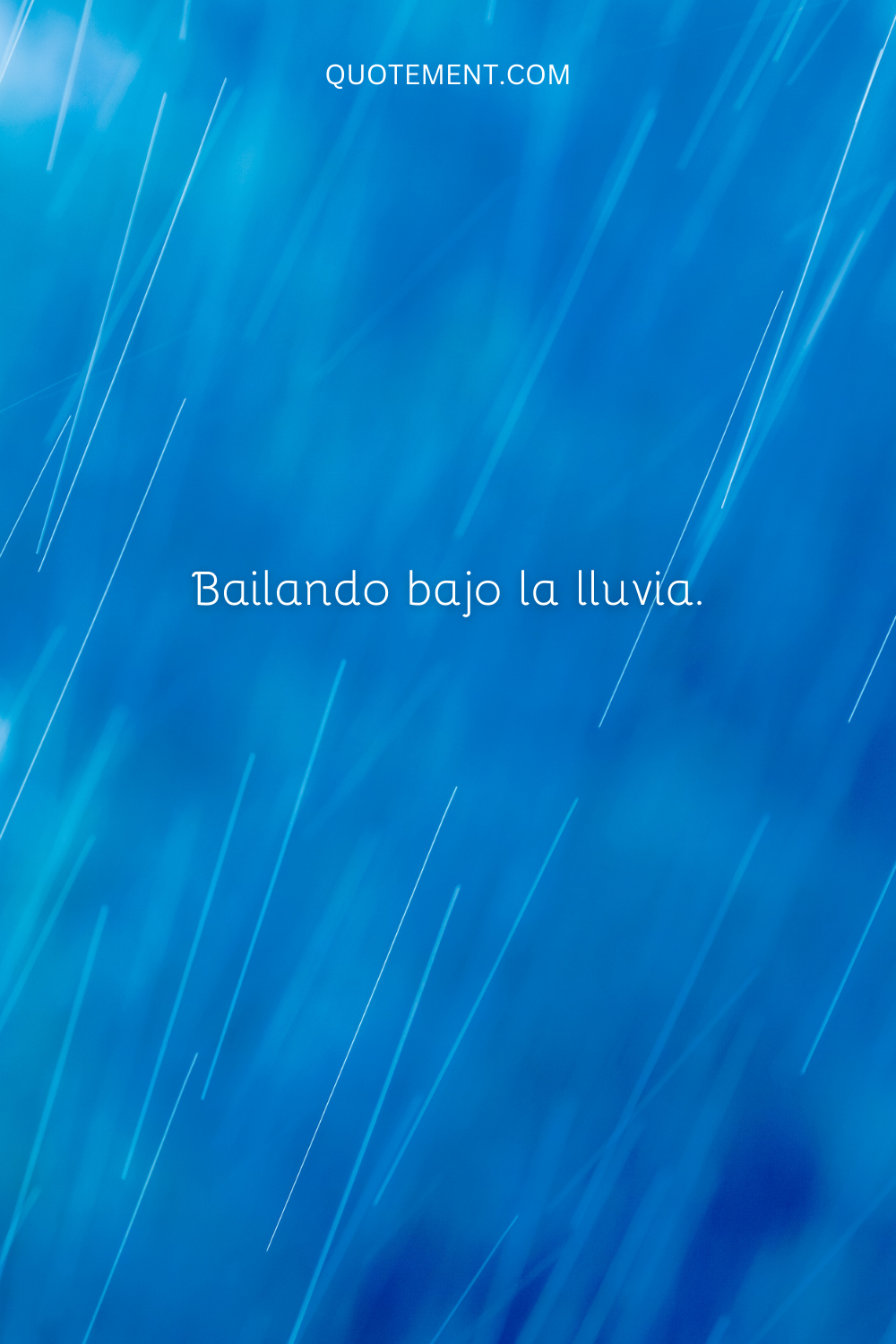 Bailando bajo la lluvia.