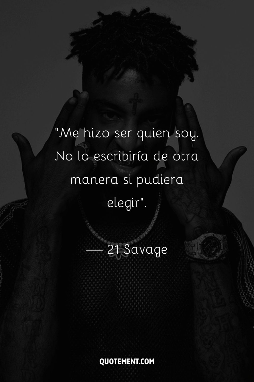 Icónica pose del rapero 21 Savage.