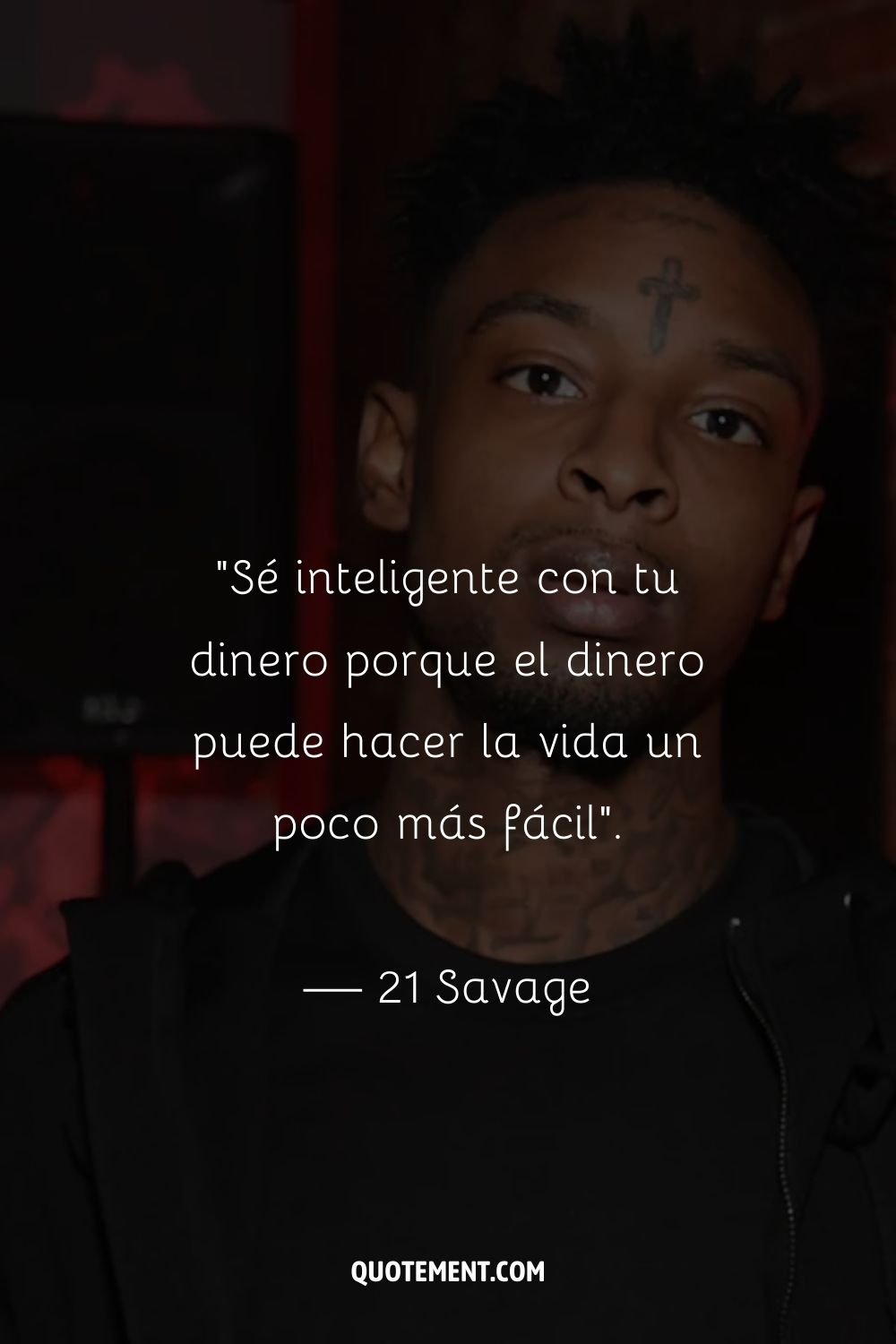 La inconfundible presencia hip-hop del rapero 21 Savage