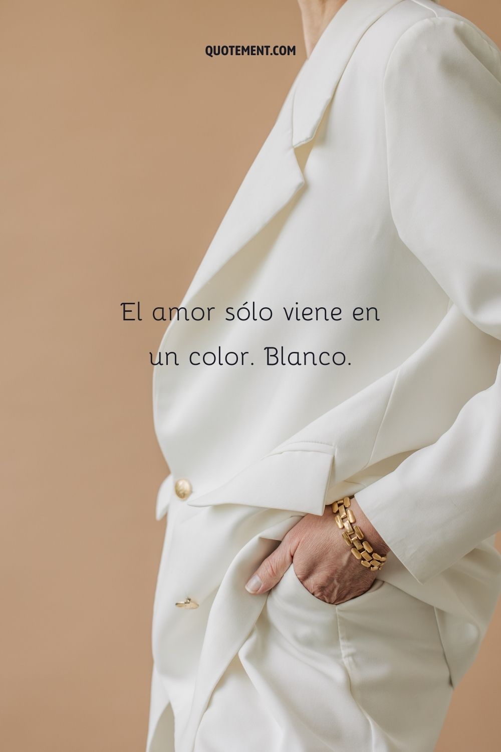El amor sólo viene en un color. Blanco.