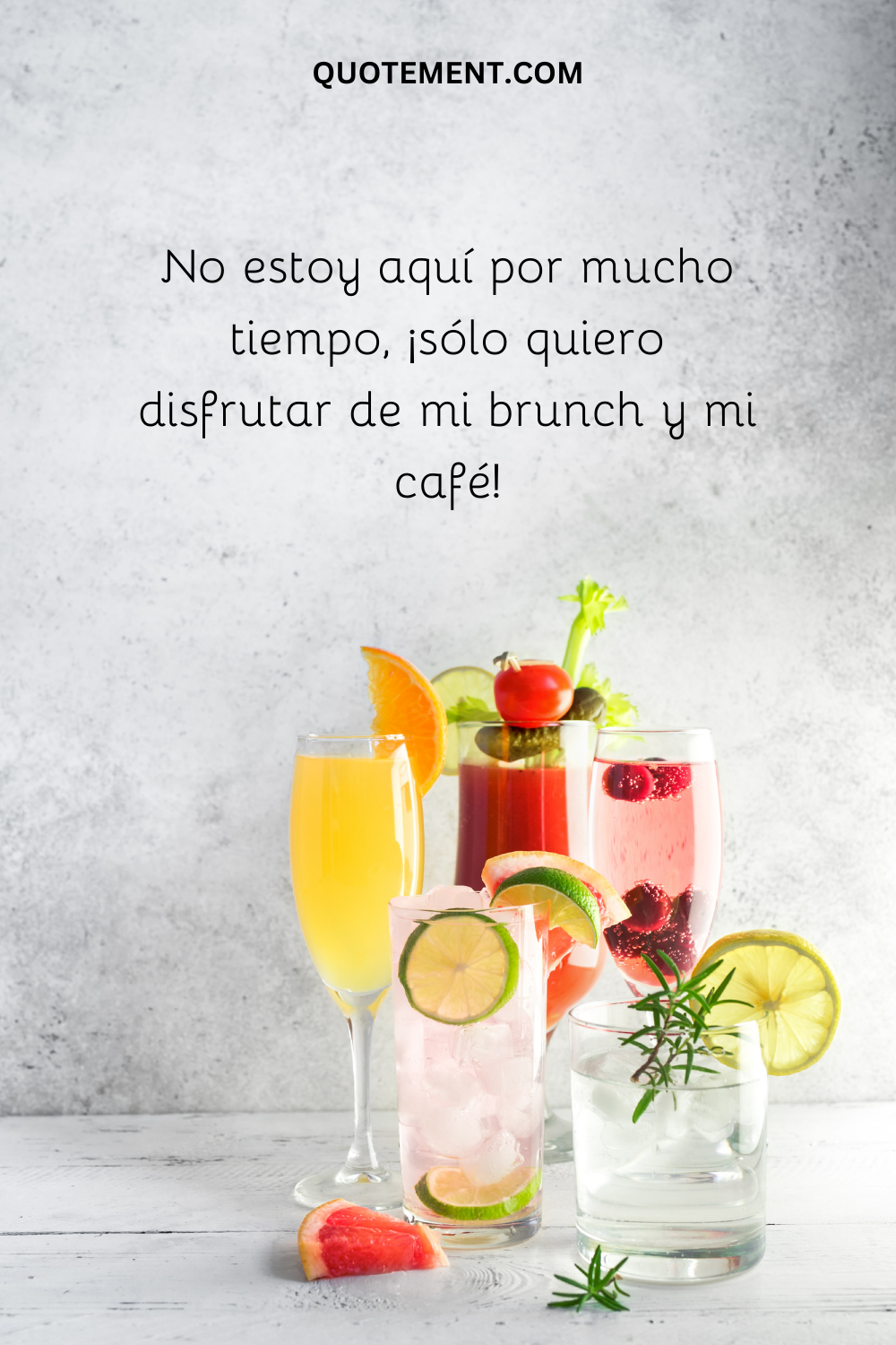 No estoy aquí por mucho tiempo, ¡sólo quiero disfrutar de mi brunch y mi café!