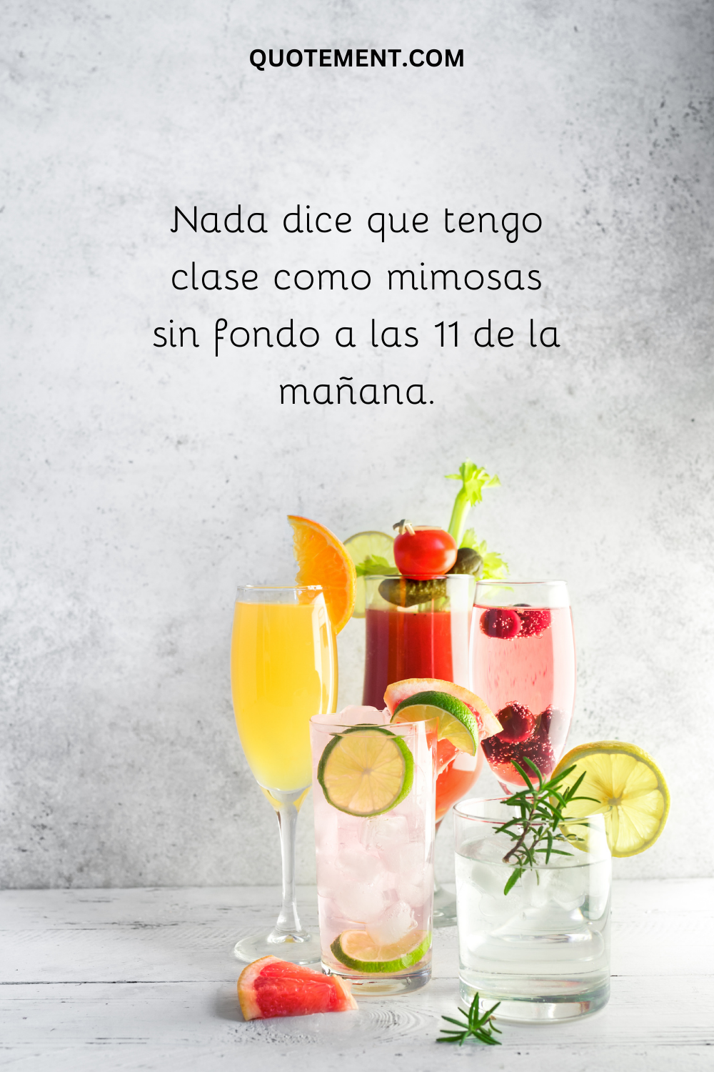 Nada dice que tengo clase como las mimosas sin fondo a las 11 de la mañana.