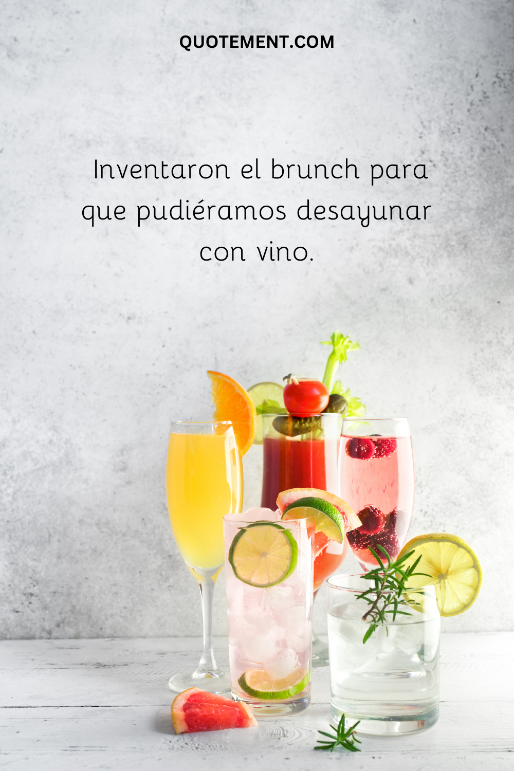 Inventaron el brunch para que pudiéramos desayunar con vino.