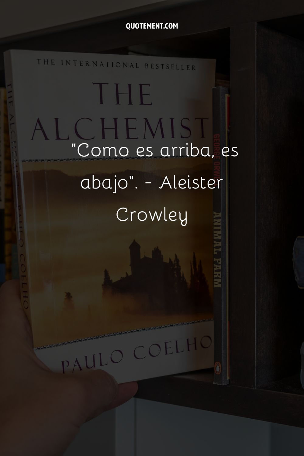 "Como es arriba, es abajo". - Aleister Crowley