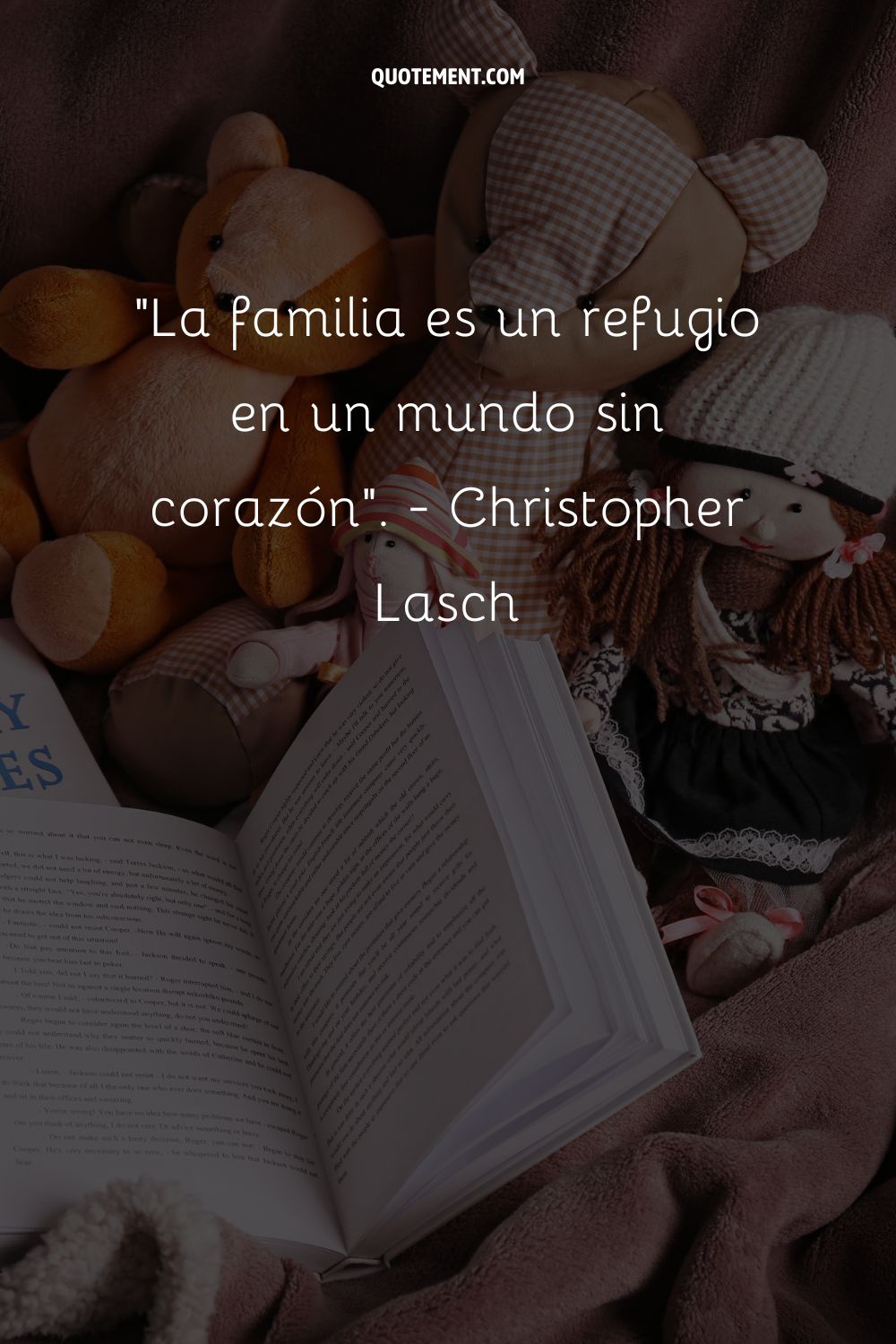 La familia es un refugio en un mundo sin corazón. - Christopher Lasch