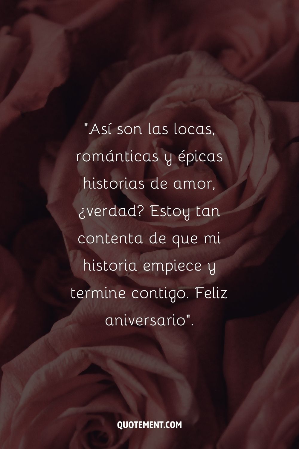 Un primer plano de un ramo de rosas de color rosa que representa la parte superior feliz aniversario esposa deseo