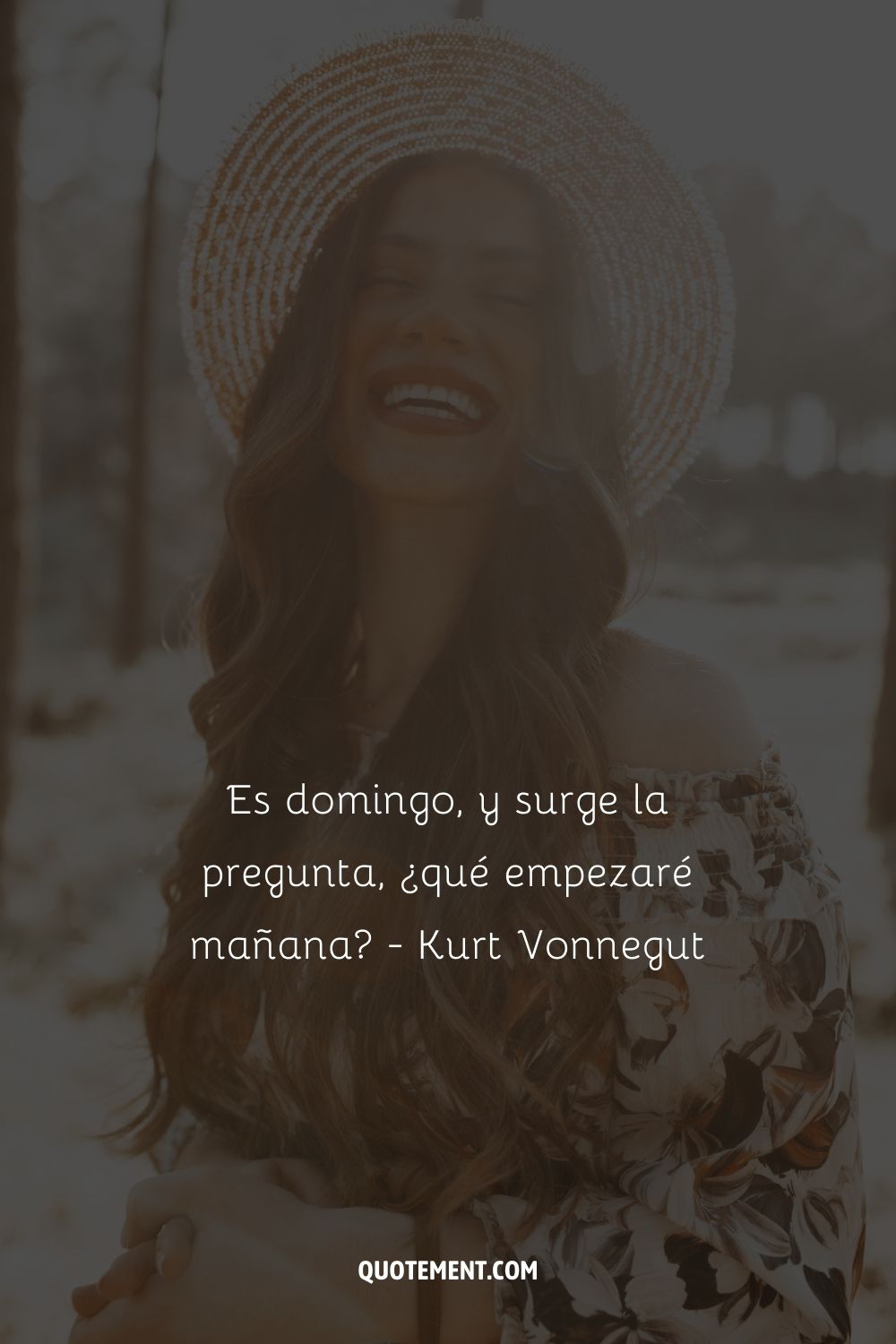 Hoy es domingo, y surge la pregunta: ¿qué empezaré mañana? - Kurt Vonnegut